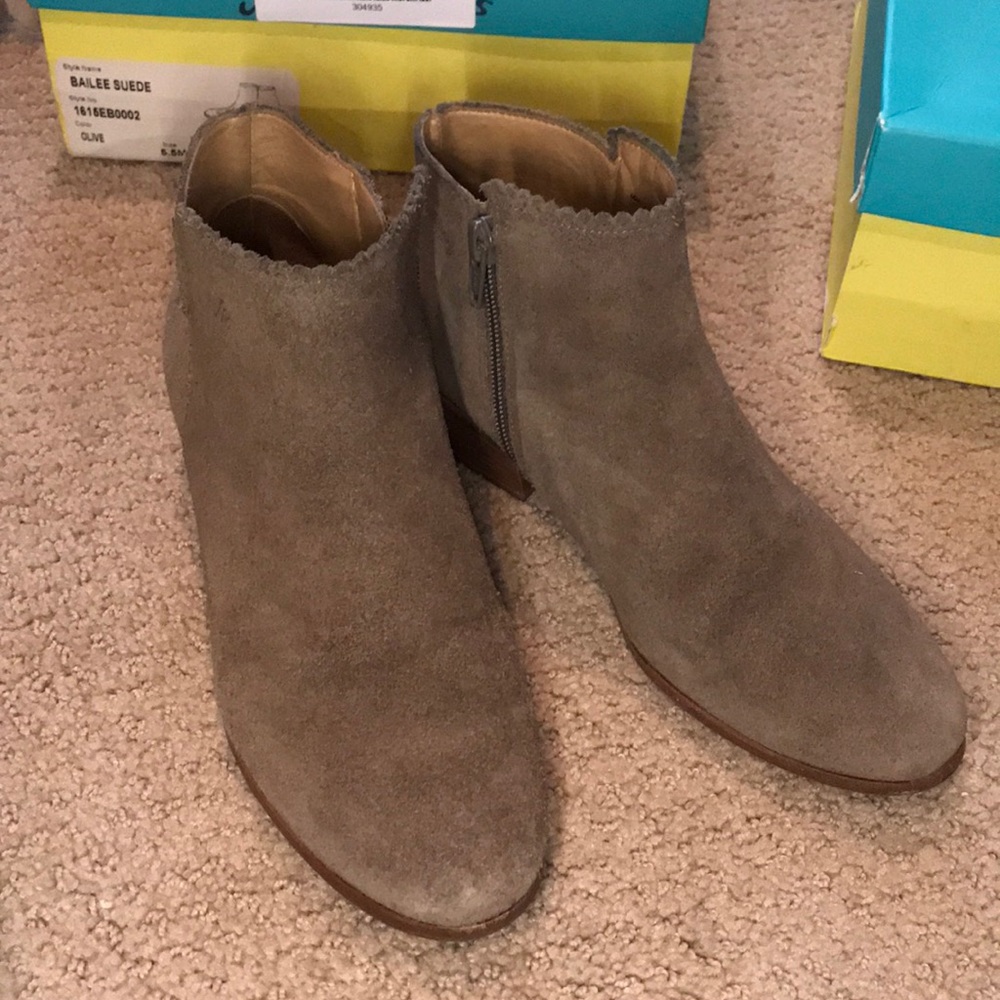 Great used jack Rogers booties with box